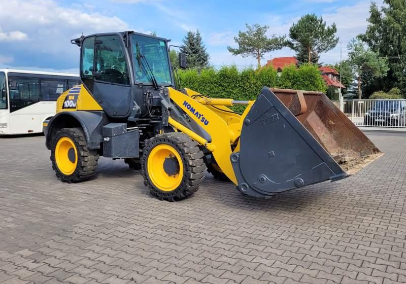 Komatsu WA1 100M / SPROWADZONA Z FRANCJI/ 6 300 MTH - Carregadeira de rodas: foto 1 Komatsu WA1 100M / SPROWADZONA Z FRANCJI/ 6 300 MTH - Carregadeira de rodas: foto 1