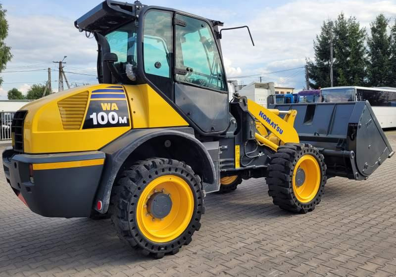 Komatsu WA1 100M / SPROWADZONA Z FRANCJI/ 6 300 MTH - Carregadeira de rodas: foto 2 Komatsu WA1 100M / SPROWADZONA Z FRANCJI/ 6 300 MTH - Carregadeira de rodas: foto 2