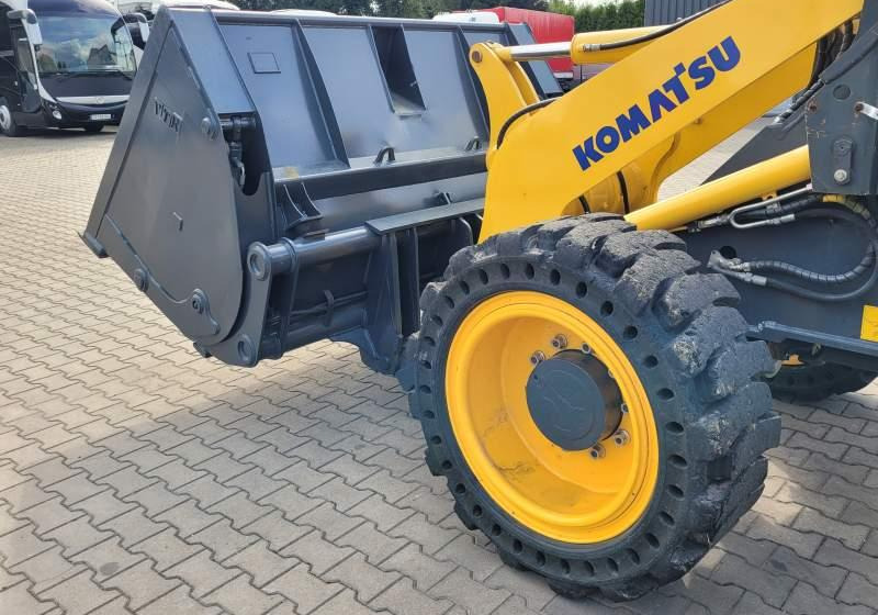 Komatsu WA1 100M / SPROWADZONA Z FRANCJI/ 6 300 MTH - Carregadeira de rodas: foto 4 Komatsu WA1 100M / SPROWADZONA Z FRANCJI/ 6 300 MTH - Carregadeira de rodas: foto 4