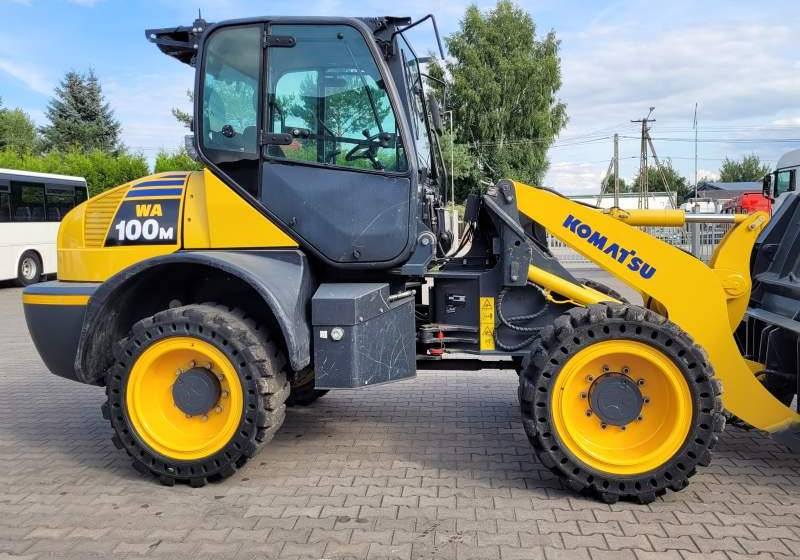 Komatsu WA1 100M / SPROWADZONA Z FRANCJI/ 6 300 MTH - Carregadeira de rodas: foto 5 Komatsu WA1 100M / SPROWADZONA Z FRANCJI/ 6 300 MTH - Carregadeira de rodas: foto 5