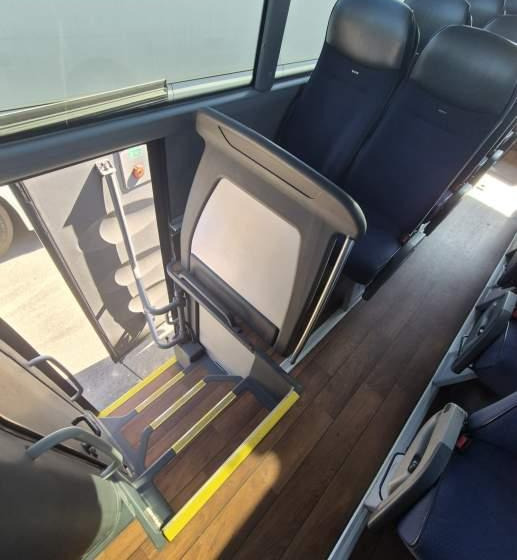 MAN LION'S COACH/ SPROWADZONY / 55 MIEJSC/ EURO 6 - Autocarro: foto 4 MAN LION'S COACH/ SPROWADZONY / 55 MIEJSC/ EURO 6 - Autocarro: foto 4