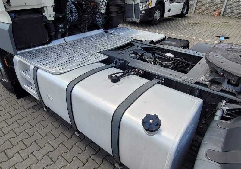 DAF XF510 SPACE CAB / SPROWADZONY / MANUAL / RETARDER - Tractor: foto 3 DAF XF510 SPACE CAB / SPROWADZONY / MANUAL / RETARDER - Tractor: foto 3