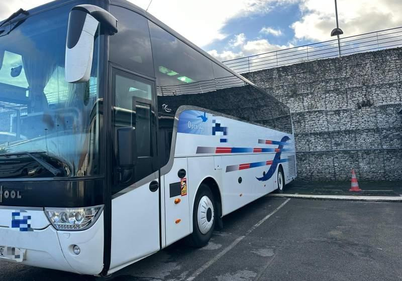 VanHool TX15 ACRON / SPROWADZONY / MANUAL / PANORAMA DACH - Autocarro: foto 1 VanHool TX15 ACRON / SPROWADZONY / MANUAL / PANORAMA DACH - Autocarro: foto 1