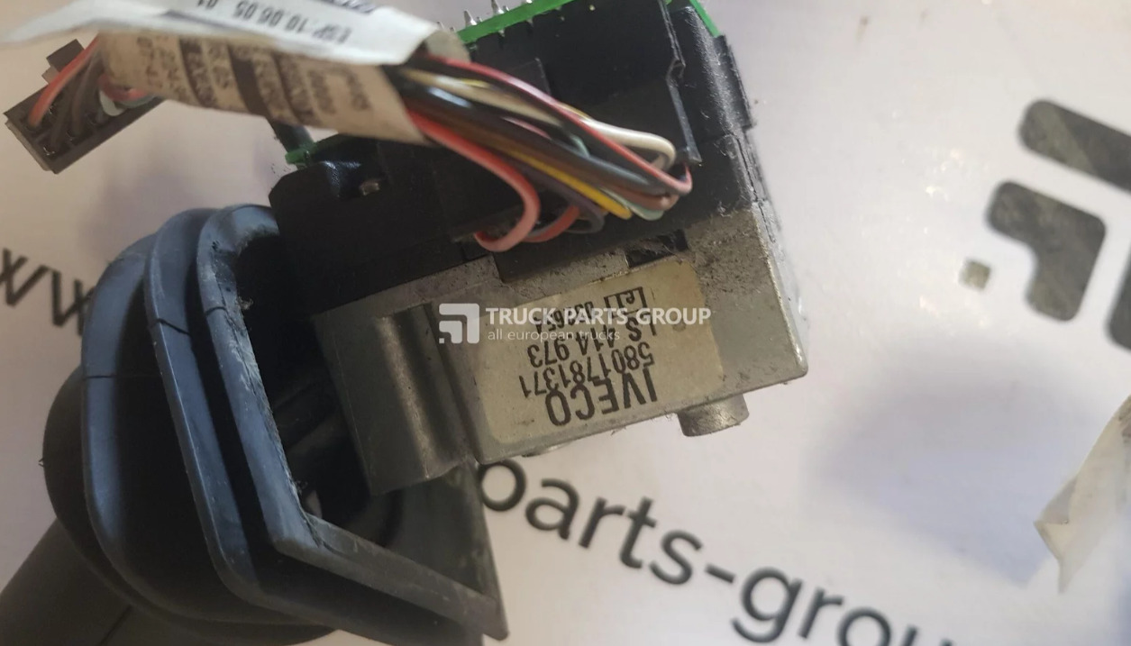 IVECO IVECO STRALIS EURO6 understeering switch control units 41223123, 5801781371, 5801781376, 5802518451. - Comutador de coluna de direção de Caminhão: foto 3 IVECO IVECO STRALIS EURO6 understeering switch control units 41223123, 5801781371, 5801781376, 5802518451. - Comutador de coluna de direção de Caminhão: foto 3