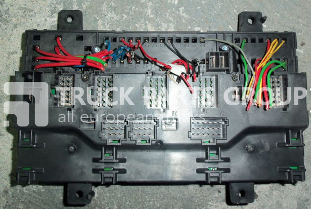 VOLVO FH13, FM13, EURO 4, EURO 5 emission fuse and relay centre, centr fuse block - Fusível de Caminhão: foto 3 VOLVO FH13, FM13, EURO 4, EURO 5 emission fuse and relay centre, centr fuse block - Fusível de Caminhão: foto 3