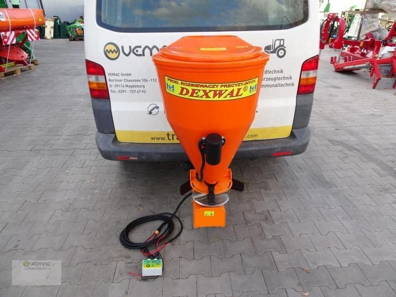Dexwal Salt Drog 100 Liter Streuer ATV Radlader PKW Elektro NEU - Espalhador de areia/ Sal: foto 2 Dexwal Salt Drog 100 Liter Streuer ATV Radlader PKW Elektro NEU - Espalhador de areia/ Sal: foto 2