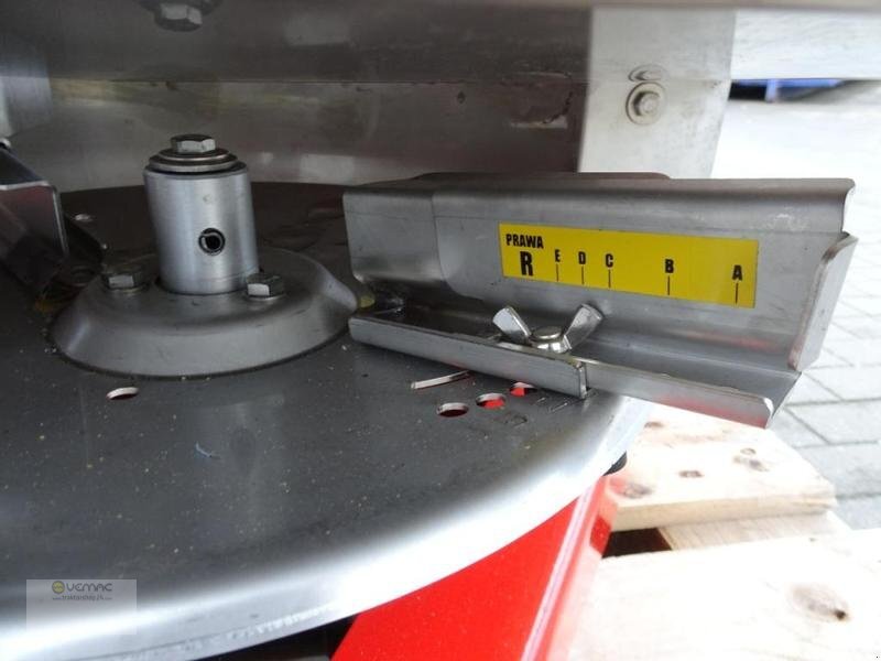 Distribuidor de fertilizantes nuevo Vemac Zweischeibenstreuer 2000KG Streuer Winterdienst Traktor NEU: foto 16