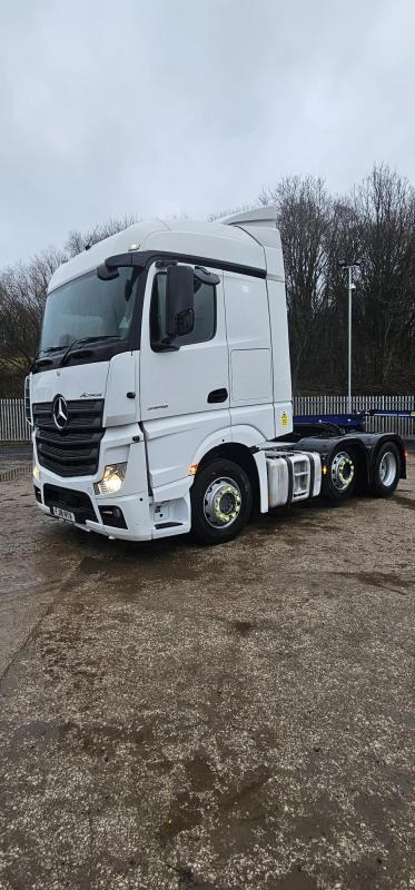 Tractor Mercedes 2548: foto 1