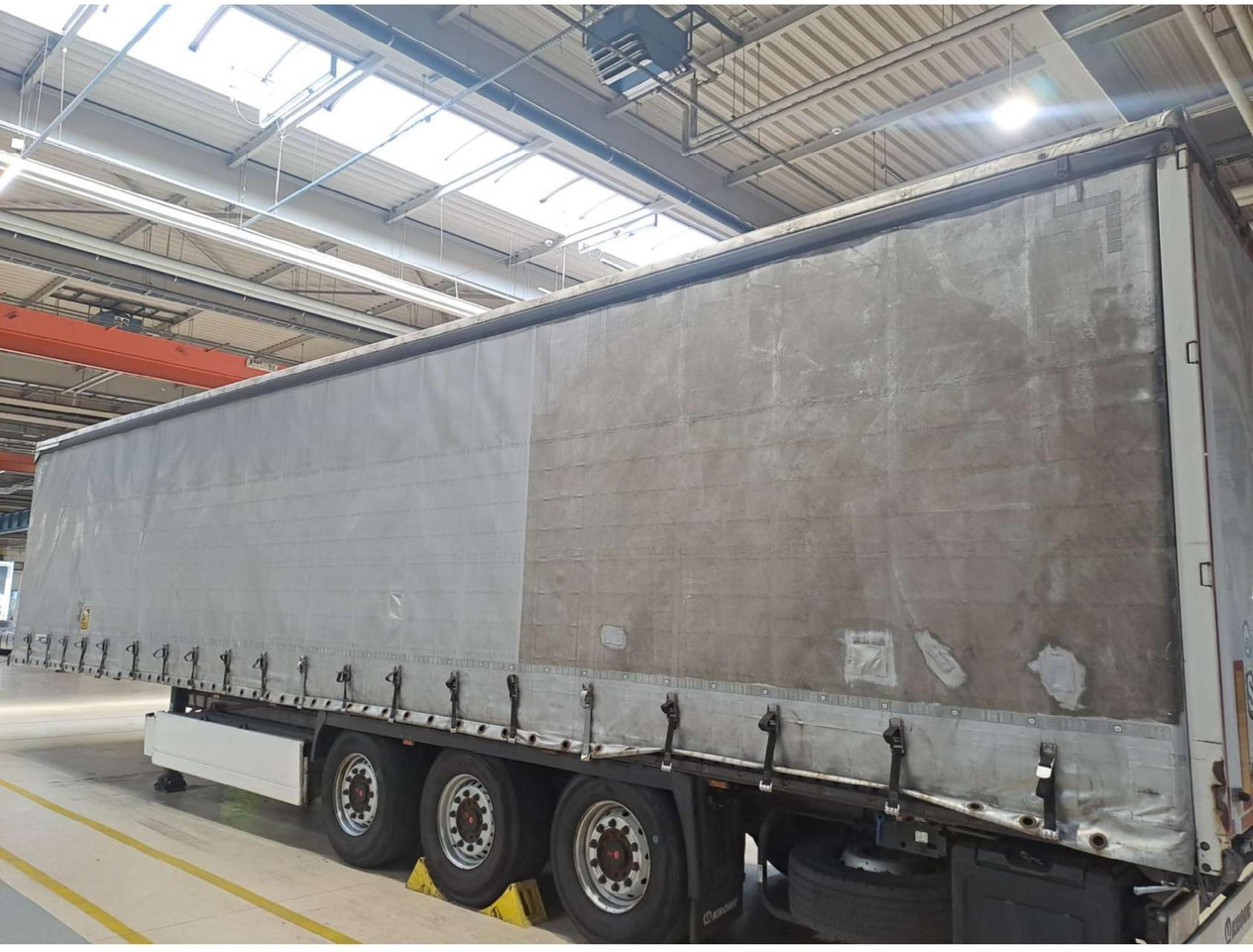 2018 Krone SDP Profi Liner Standard Lifting Axle - Semi-reboque de lona: foto 3 2018 Krone SDP Profi Liner Standard Lifting Axle - Semi-reboque de lona: foto 3