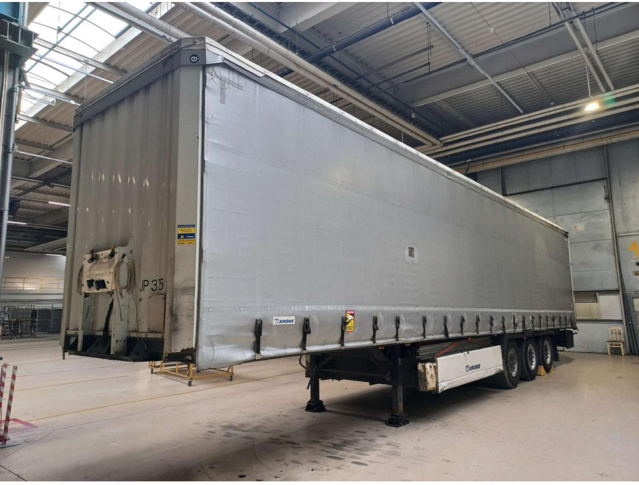 2018 Krone SDP Profi Liner Standard Lifting Axle - Semi-reboque de lona: foto 1 2018 Krone SDP Profi Liner Standard Lifting Axle - Semi-reboque de lona: foto 1