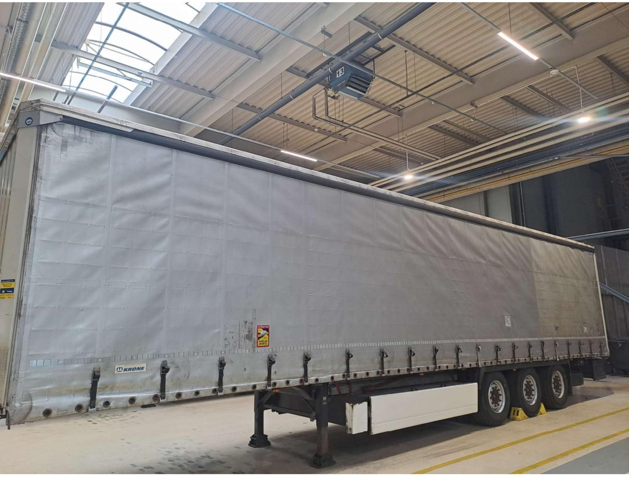 2018 Krone SDP Profi Liner Standard Lifting Axle - Semi-reboque de lona: foto 4 2018 Krone SDP Profi Liner Standard Lifting Axle - Semi-reboque de lona: foto 4