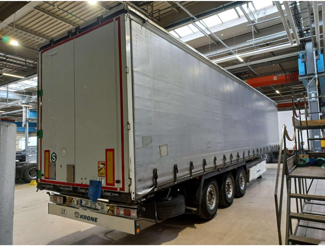 2018 Krone SDP Profi Liner Standard Lifting Axle - Semi-reboque de lona: foto 4 2018 Krone SDP Profi Liner Standard Lifting Axle - Semi-reboque de lona: foto 4