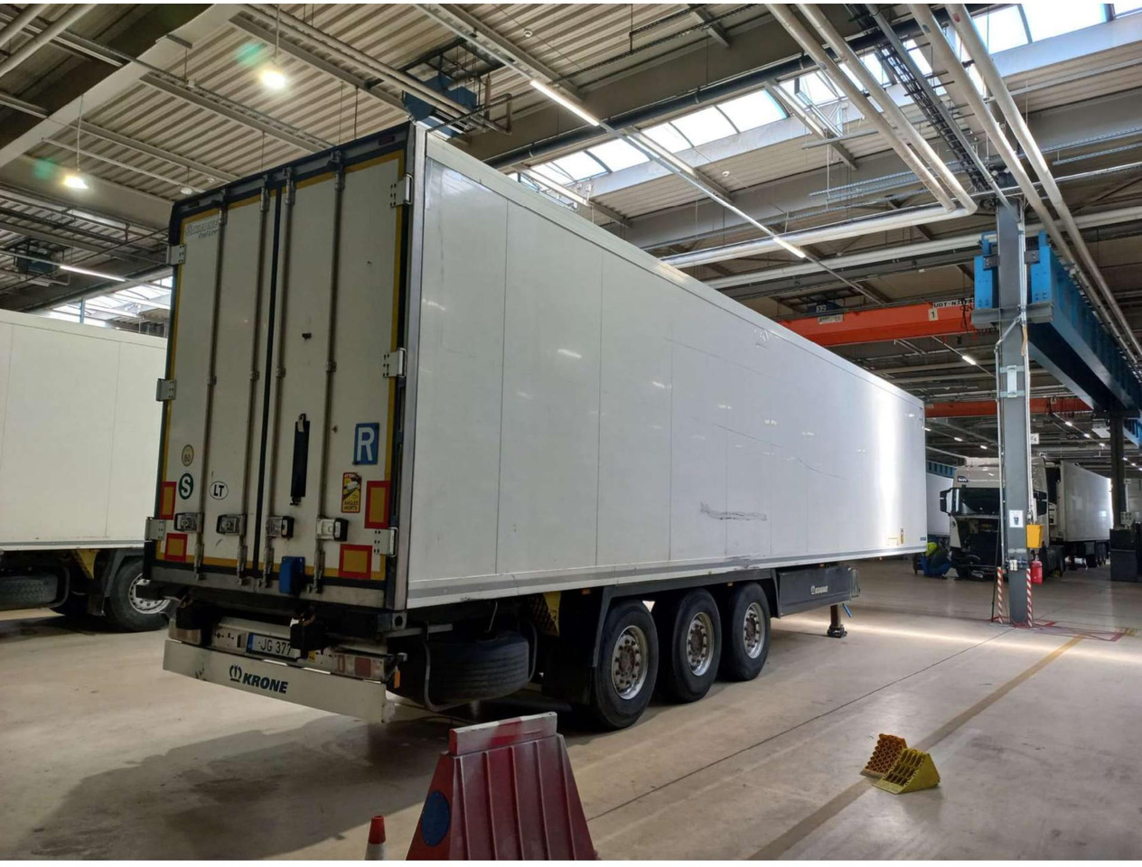 2018 Krone SDR Double Deck Cool Liner FP45 ThermoKing SLXi 300 Lifting Axle - Semireboque frigorífico: foto 2 2018 Krone SDR Double Deck Cool Liner FP45 ThermoKing SLXi 300 Lifting Axle - Semireboque frigorífico: foto 2