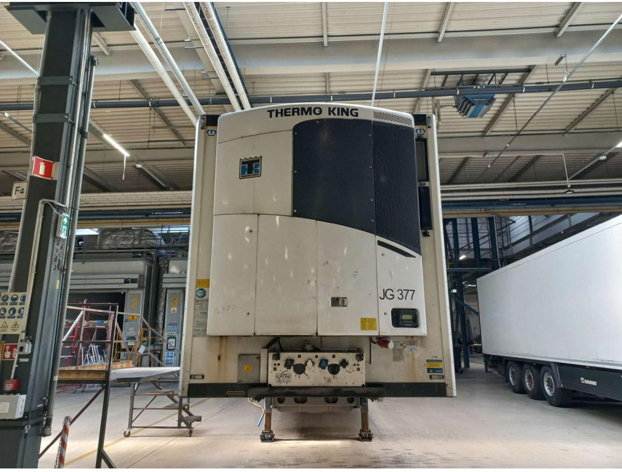 2018 Krone SDR Double Deck Cool Liner FP45 ThermoKing SLXi 300 Lifting Axle - Semireboque frigorífico: foto 2 2018 Krone SDR Double Deck Cool Liner FP45 ThermoKing SLXi 300 Lifting Axle - Semireboque frigorífico: foto 2