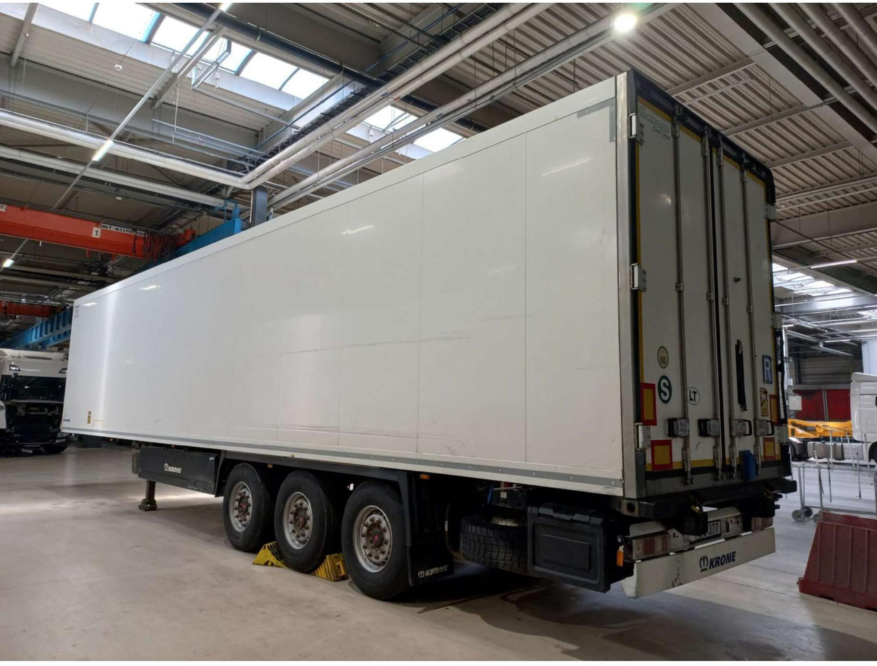 2018 Krone SDR Double Deck Cool Liner FP45 ThermoKing SLXi 300 Lifting Axle - Semireboque frigorífico: foto 5 2018 Krone SDR Double Deck Cool Liner FP45 ThermoKing SLXi 300 Lifting Axle - Semireboque frigorífico: foto 5