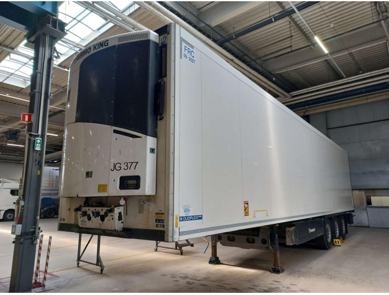2018 Krone SDR Double Deck Cool Liner FP45 ThermoKing SLXi 300 Lifting Axle - Semireboque frigorífico: foto 1 2018 Krone SDR Double Deck Cool Liner FP45 ThermoKing SLXi 300 Lifting Axle - Semireboque frigorífico: foto 1