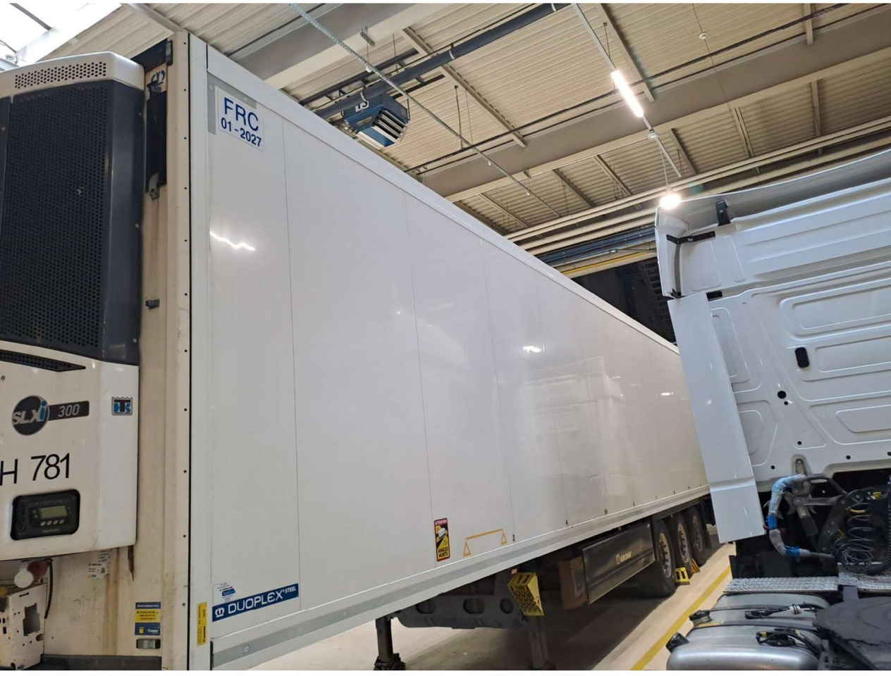 2018 Krone SDR Double Deck Cool Liner FP45 ThermoKing SLXi 300 Lifting Axle - Semireboque frigorífico: foto 3 2018 Krone SDR Double Deck Cool Liner FP45 ThermoKing SLXi 300 Lifting Axle - Semireboque frigorífico: foto 3