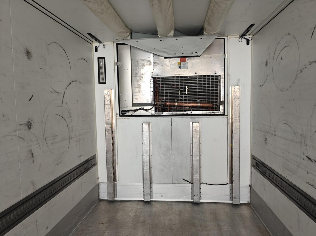2018 Schmitz Cargobull SKO FP 45 ThermoKing SLXi 300 - Semireboque frigorífico: foto 5 2018 Schmitz Cargobull SKO FP 45 ThermoKing SLXi 300 - Semireboque frigorífico: foto 5