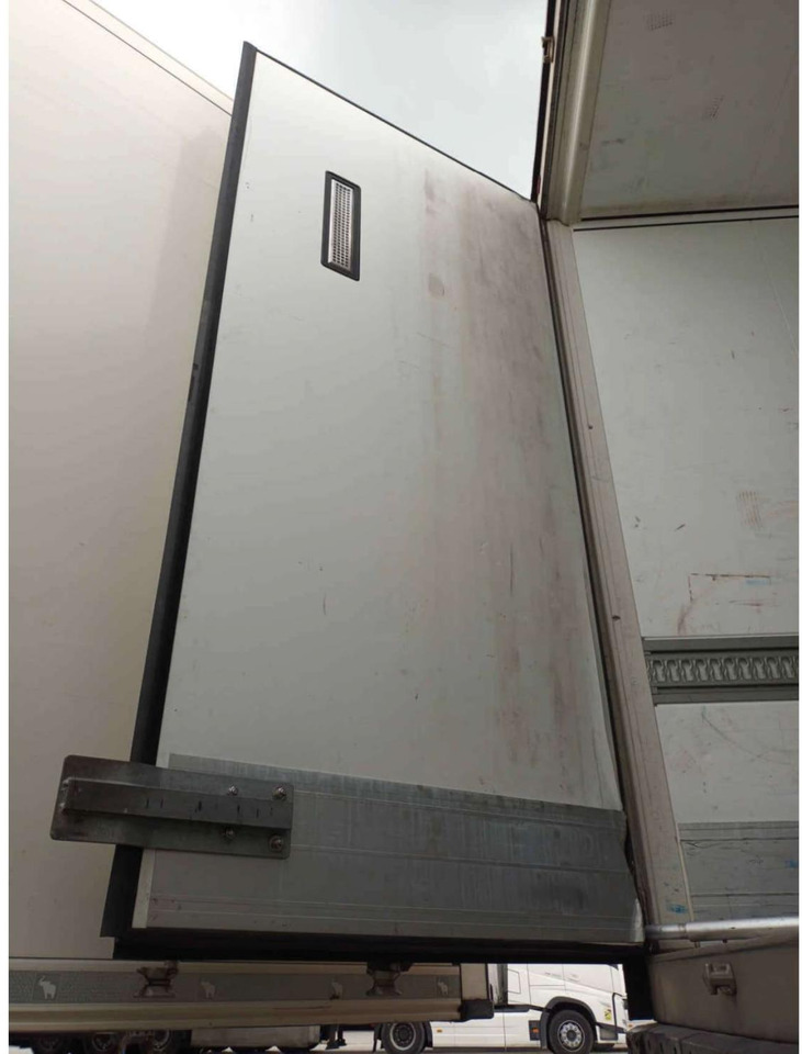 2018 Schmitz Cargobull SKO FP 45 ThermoKing SLXi 300 - Semireboque frigorífico: foto 4 2018 Schmitz Cargobull SKO FP 45 ThermoKing SLXi 300 - Semireboque frigorífico: foto 4