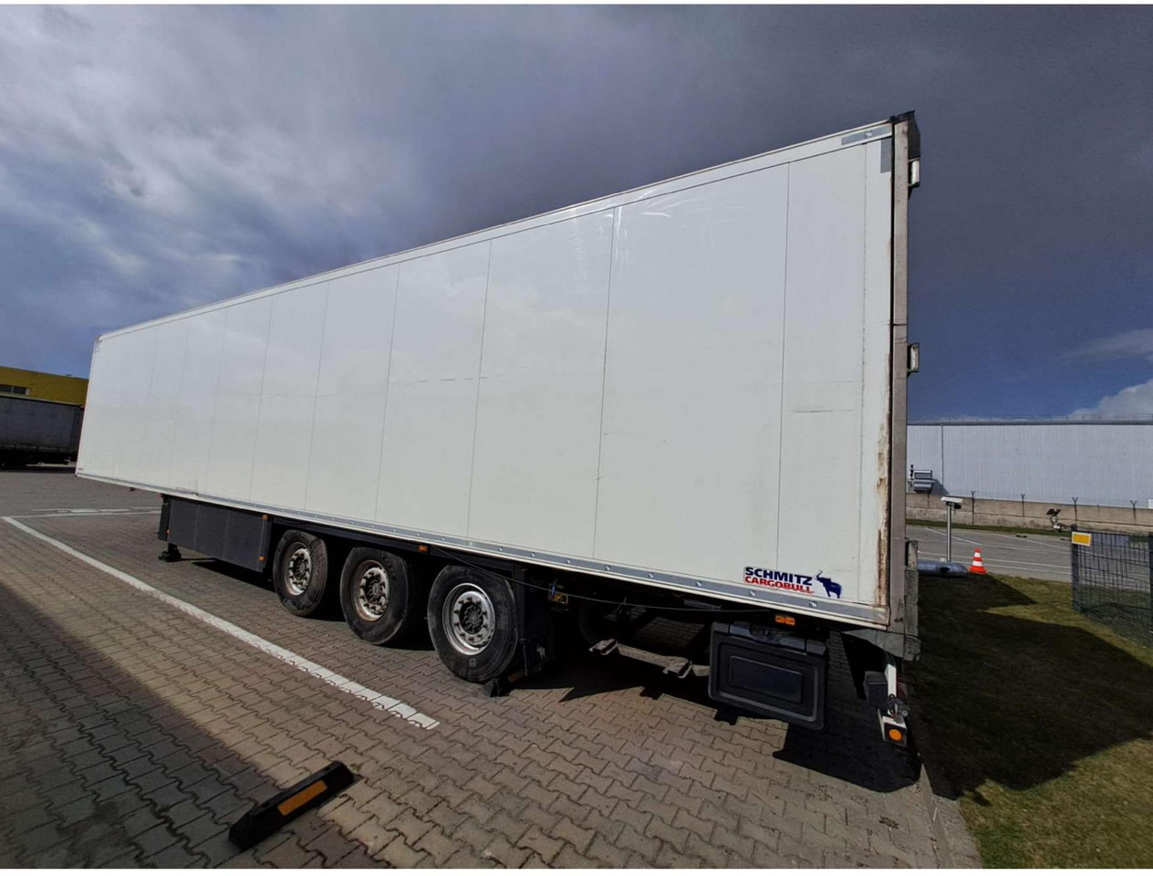 2019/2020 Schmitz Cargobull SKO FP 60 ThermoKing SLXi 300 - Semireboque frigorífico: foto 3 2019/2020 Schmitz Cargobull SKO FP 60 ThermoKing SLXi 300 - Semireboque frigorífico: foto 3