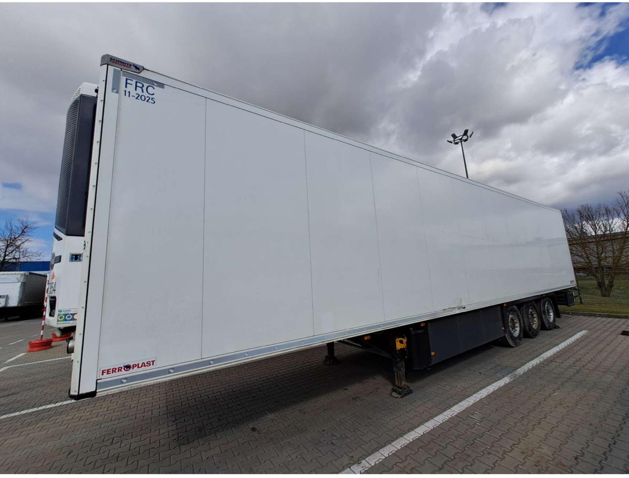 2019/2020 Schmitz Cargobull SKO FP 60 ThermoKing SLXi 300 - Semireboque frigorífico: foto 4 2019/2020 Schmitz Cargobull SKO FP 60 ThermoKing SLXi 300 - Semireboque frigorífico: foto 4