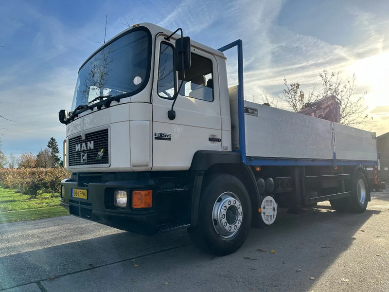 MAN 19.272 F90 / NL TRUCK / 4X2 / EURO1 / ATLAS AK140.1-6,2/1 / MANUAL / FIRST OWNER - Caminhão grua: foto 1 MAN 19.272 F90 / NL TRUCK / 4X2 / EURO1 / ATLAS AK140.1-6,2/1 / MANUAL / FIRST OWNER - Caminhão grua: foto 1