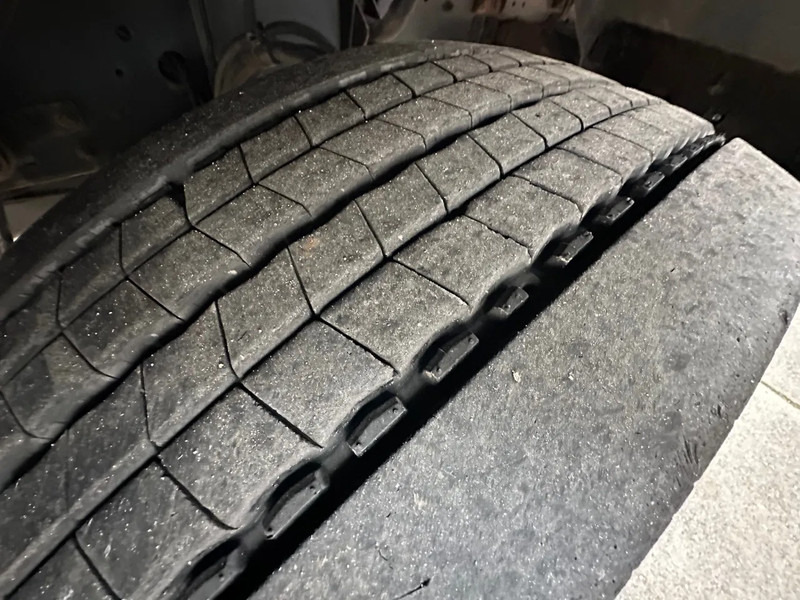 MAN TGM 18.280 / NL TRUCK / EURO 4 / CLIMA / DOORS+LIFT+SIDE DOOR / CARRIER FRIGO (print broken!) - Caminhão frigorífico: foto 5 MAN TGM 18.280 / NL TRUCK / EURO 4 / CLIMA / DOORS+LIFT+SIDE DOOR / CARRIER FRIGO (print broken!) - Caminhão frigorífico: foto 5