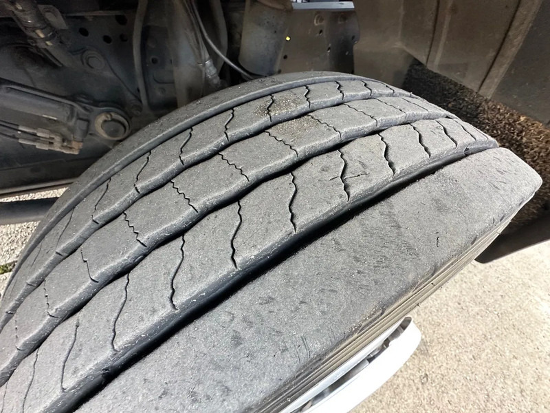 Mercedes-Benz Atego 1018 / NL TRUCK / AIRCO / BOX+LIFT+SIDE DOOR / AUTOMATIC - Caminhão furgão: foto 5 Mercedes-Benz Atego 1018 / NL TRUCK / AIRCO / BOX+LIFT+SIDE DOOR / AUTOMATIC - Caminhão furgão: foto 5