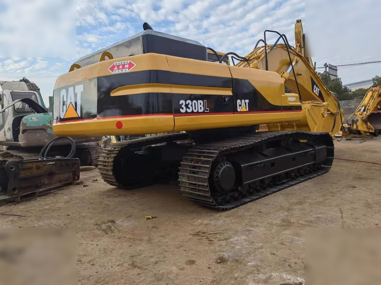CATERPILLAR 330BL - Escavadora de rastos: foto 1 CATERPILLAR 330BL - Escavadora de rastos: foto 1