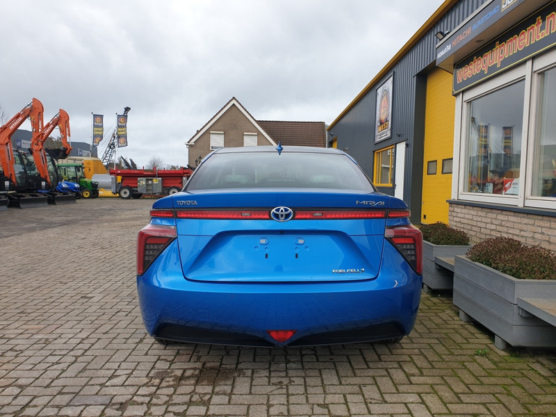 Toyota Mirai - Sedã: foto 4 Toyota Mirai - Sedã: foto 4