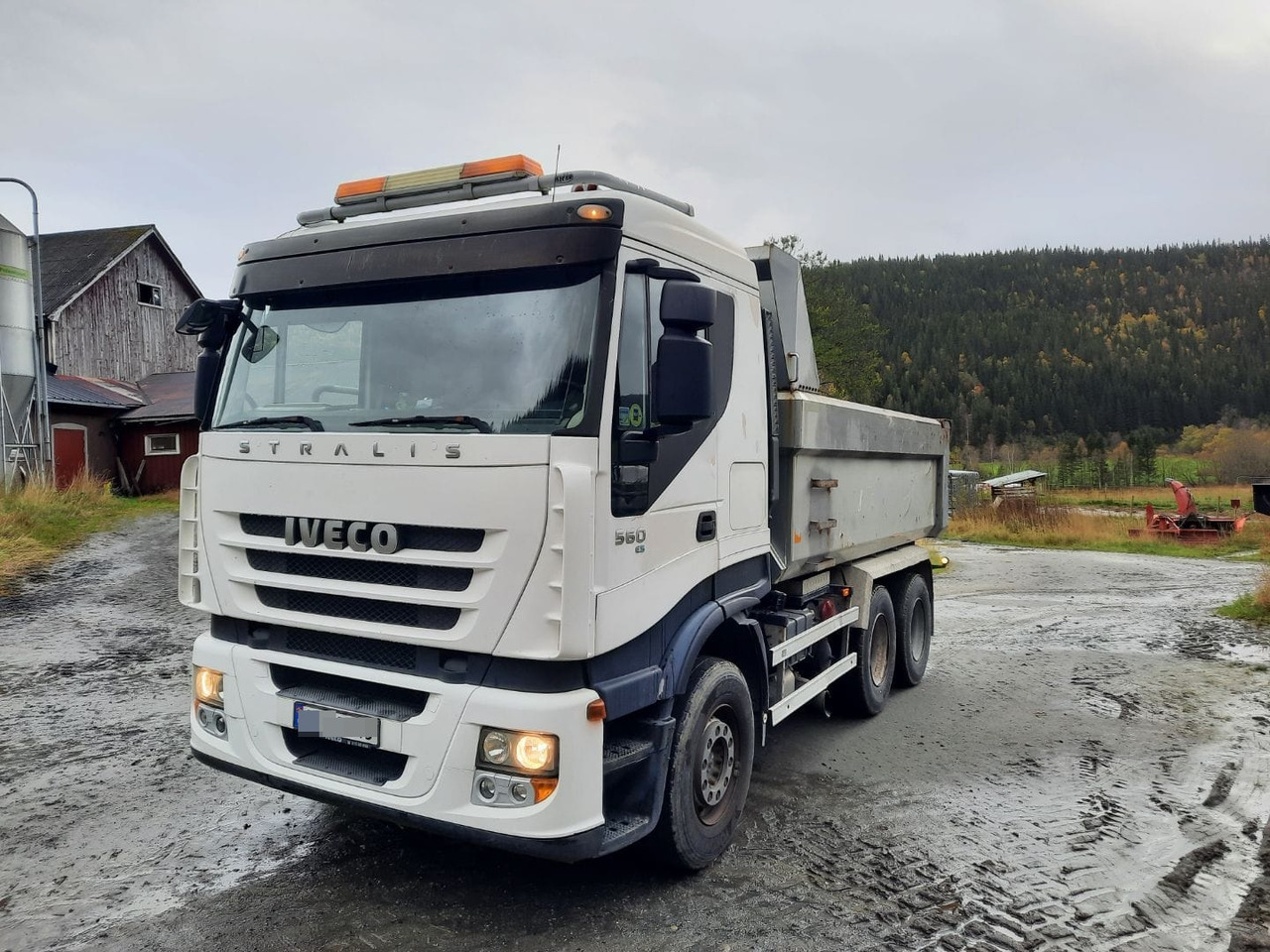 IVECO Stralis 560 - Caminhão basculante: foto 1 IVECO Stralis 560 - Caminhão basculante: foto 1