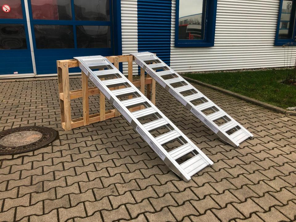 Alurampen Satz 2m 2000KG Minibagger Minilader Quad Auffahrrampe *INKL.19% MWST* - Rampa de carregamento: foto 3 Alurampen Satz 2m 2000KG Minibagger Minilader Quad Auffahrrampe *INKL.19% MWST* - Rampa de carregamento: foto 3