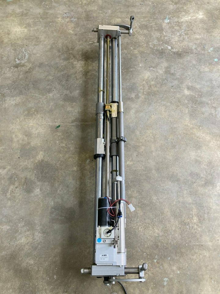 MAN Lion´s City 12 Türantrieb hintere Tür Teilenummer 36744066140 - Porta e peças de Caminhão: foto 1 MAN Lion´s City 12 Türantrieb hintere Tür Teilenummer 36744066140 - Porta e peças de Caminhão: foto 1