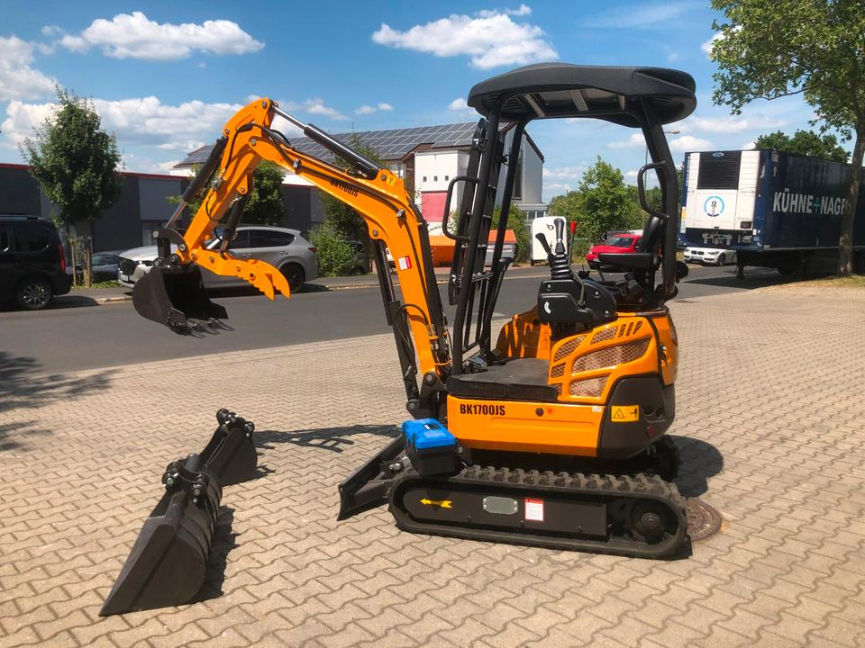 Minibagger BK1700JS + Schaufelpaket *INKL.19% MWST*BERGER KRAUS*KUBOTA*JOYST*SOFORT! - Mini escavadeira: foto 4 Minibagger BK1700JS + Schaufelpaket *INKL.19% MWST*BERGER KRAUS*KUBOTA*JOYST*SOFORT! - Mini escavadeira: foto 4