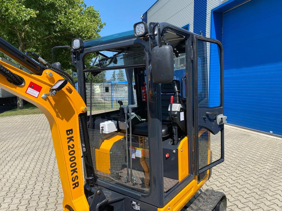 Minibagger BK2000KSR inkl. Schaufelpaket *INKL.19% MWST*BERGER KRAUS*YANMAR*SCHWENKARM* VERSTELLFAHRWERK* - Mini escavadeira: foto 5 Minibagger BK2000KSR inkl. Schaufelpaket *INKL.19% MWST*BERGER KRAUS*YANMAR*SCHWENKARM* VERSTELLFAHRWERK* - Mini escavadeira: foto 5