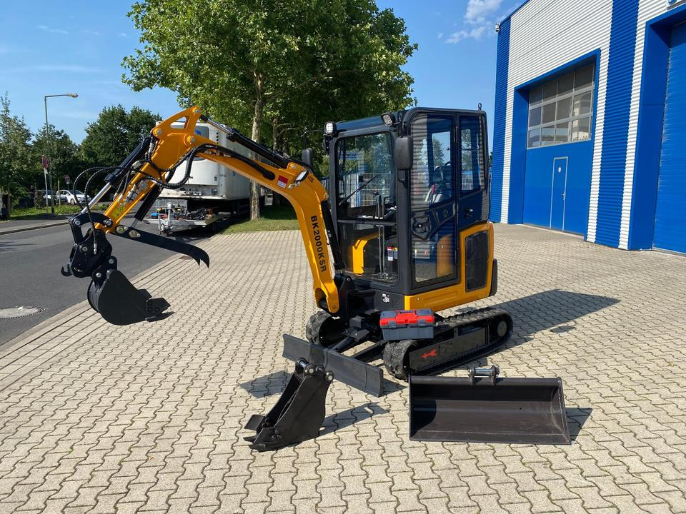 Minibagger BK2000KSR inkl. Schaufelpaket *INKL.19% MWST*BERGER KRAUS*YANMAR*SCHWENKARM* VERSTELLFAHRWERK* - Mini escavadeira: foto 1 Minibagger BK2000KSR inkl. Schaufelpaket *INKL.19% MWST*BERGER KRAUS*YANMAR*SCHWENKARM* VERSTELLFAHRWERK* - Mini escavadeira: foto 1