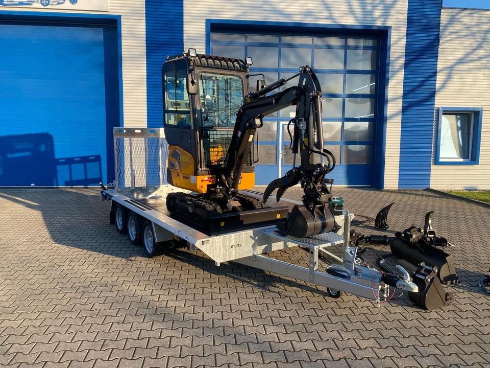 Minibagger BK2000NKSR + Tieflader + Zubehör *INKL.19% MWST*BERGER KRAUS*KUBOTA* KLIMA*SCHWENKARM*VERSTELLFAHRWERK* - Mini escavadeira, Reboque: foto 3 Minibagger BK2000NKSR + Tieflader + Zubehör *INKL.19% MWST*BERGER KRAUS*KUBOTA* KLIMA*SCHWENKARM*VERSTELLFAHRWERK* - Mini escavadeira, Reboque: foto 3