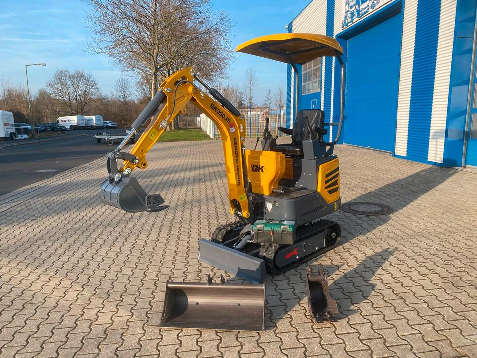 Minibagger BK950JS + Schaufelpaket *INKL.19% MWST*BERGER KRAUS*KABINE*SOFORT!* - Mini escavadeira: foto 1 Minibagger BK950JS + Schaufelpaket *INKL.19% MWST*BERGER KRAUS*KABINE*SOFORT!* - Mini escavadeira: foto 1