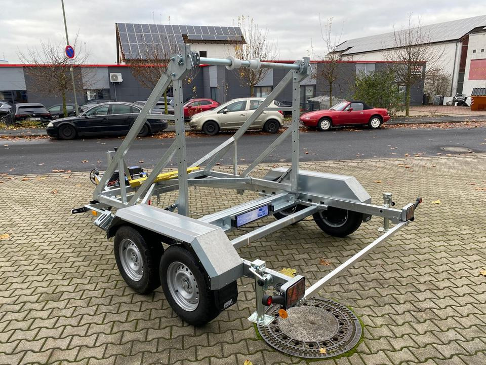 Vermietung / Kabelanhänger 3500KG E-Winde / Nutzlast 2825KG / Kabeltrommel-Anhänger / Glasfaser/ 3 Tage - Reboque para bobinas: foto 5 Vermietung / Kabelanhänger 3500KG E-Winde / Nutzlast 2825KG / Kabeltrommel-Anhänger / Glasfaser/ 3 Tage - Reboque para bobinas: foto 5