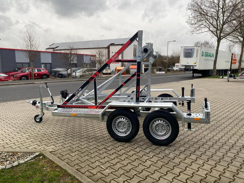 Vermietung / Kabelanhänger 3500KG / Nutzlast 2766KG / Kabeltrommel-Anhänger / Glasfaser/ 1 Woche - Reboque para bobinas: foto 4 Vermietung / Kabelanhänger 3500KG / Nutzlast 2766KG / Kabeltrommel-Anhänger / Glasfaser/ 1 Woche - Reboque para bobinas: foto 4