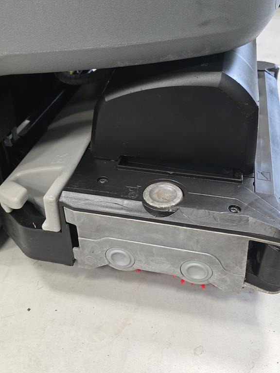 Lavadora aspiradora de pavimentos KÄRCHER Szorowarka Karcher B40 C Bp + R55 Hako Nilfisk: foto 13