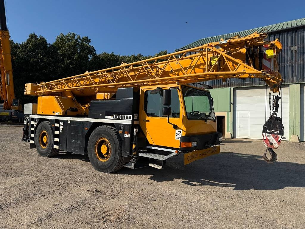 Liebherr LTM 1030-2.1 - Guindaste móvel: foto 1 Liebherr LTM 1030-2.1 - Guindaste móvel: foto 1