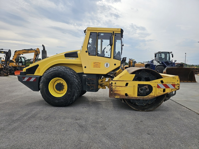 BOMAG BW213DH-4 BVC - Compactador: foto 4 BOMAG BW213DH-4 BVC - Compactador: foto 4