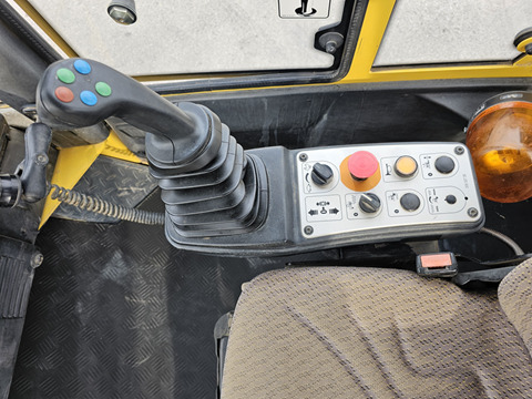 Locação de BOMAG BW213DH-4 BVC BOMAG BW213DH-4 BVC: foto 11