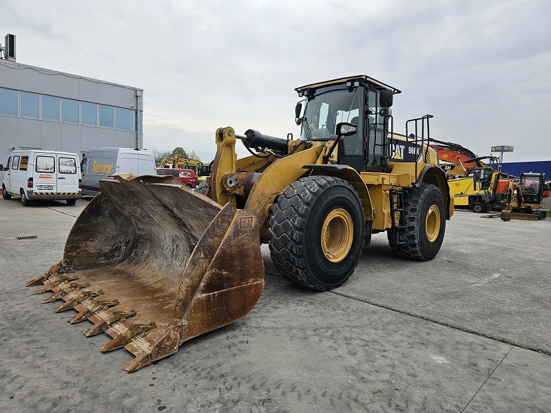 CATERPILLAR 966K - Carregadeira de rodas: foto 1 CATERPILLAR 966K - Carregadeira de rodas: foto 1