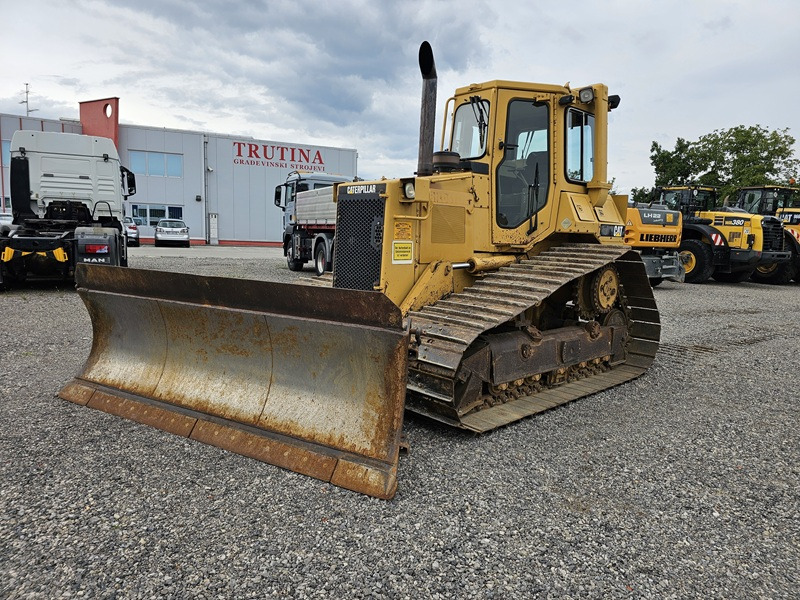 CATERPILLAR D4H - Buldôzer: foto 1 CATERPILLAR D4H - Buldôzer: foto 1