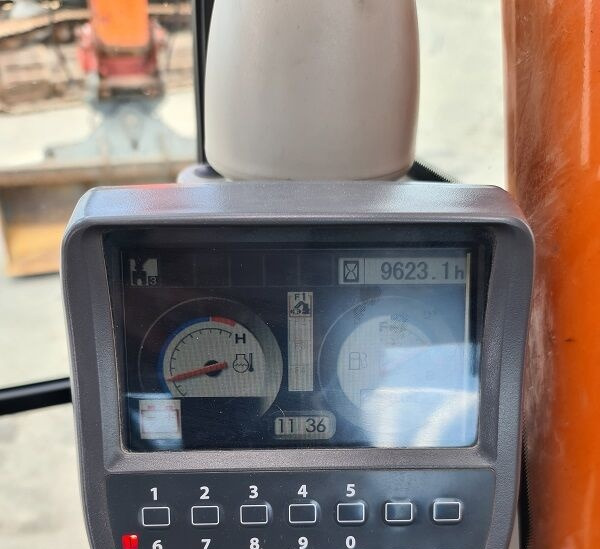 Escavadora de rastos Hitachi ZX180LC-3: foto 10
