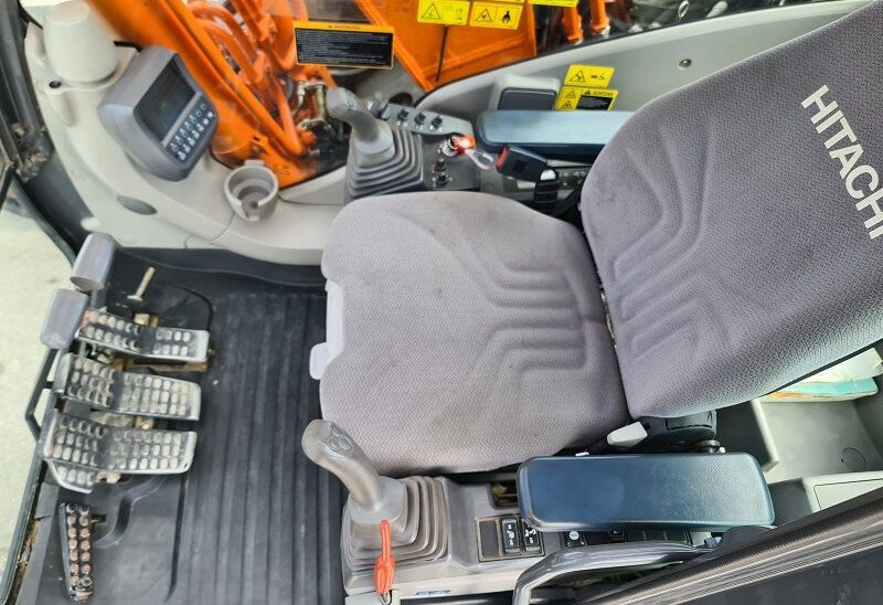 Escavadora de rastos Hitachi ZX180LC-3: foto 9