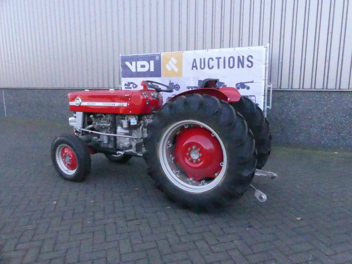 Massey-Ferguson 135 Vinyard - Trator: foto 4 Massey-Ferguson 135 Vinyard - Trator: foto 4