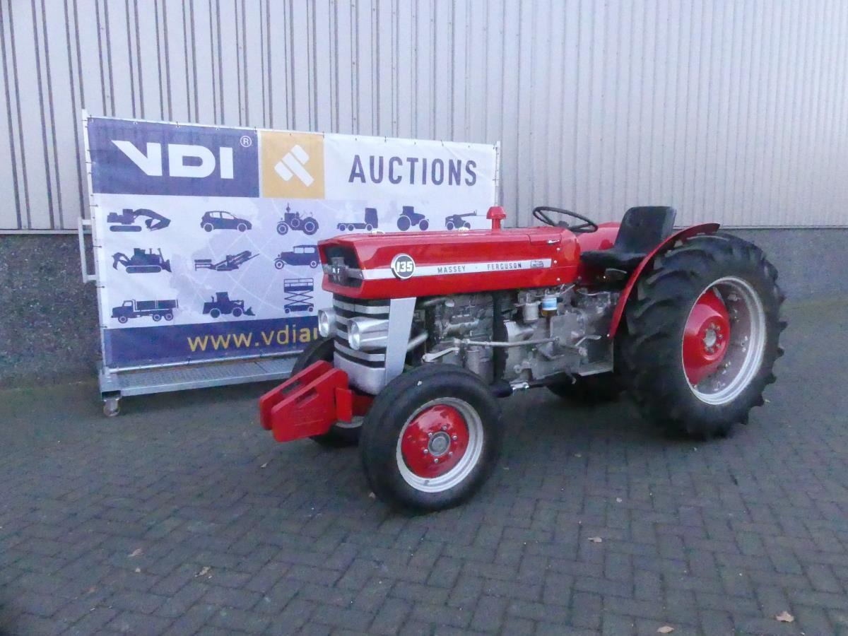 Massey-Ferguson 135 Vinyard - Trator: foto 1 Massey-Ferguson 135 Vinyard - Trator: foto 1